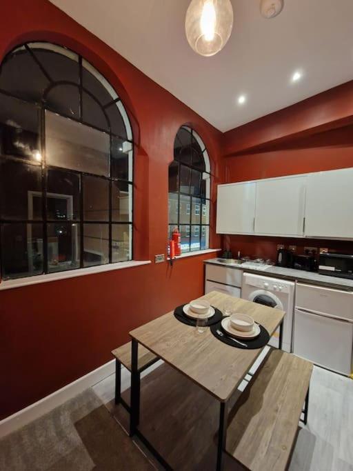 Stylish Jewellery Quarter Apartment Sleeps 4 Birmingham Exterior foto
