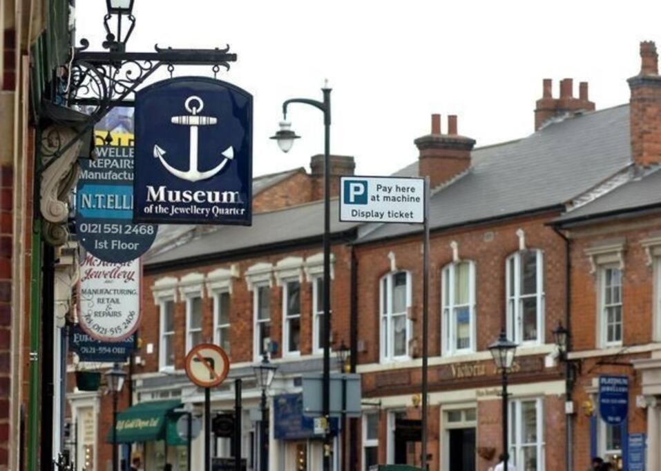 Stylish Jewellery Quarter Apartment Sleeps 4 Birmingham Exterior foto